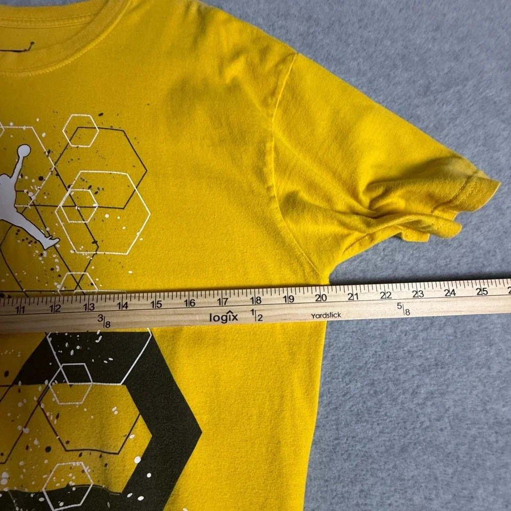 Jordan Yellow Graphic T-Shirt Men's Large Geometric Jumpman Cotton Crew Neck